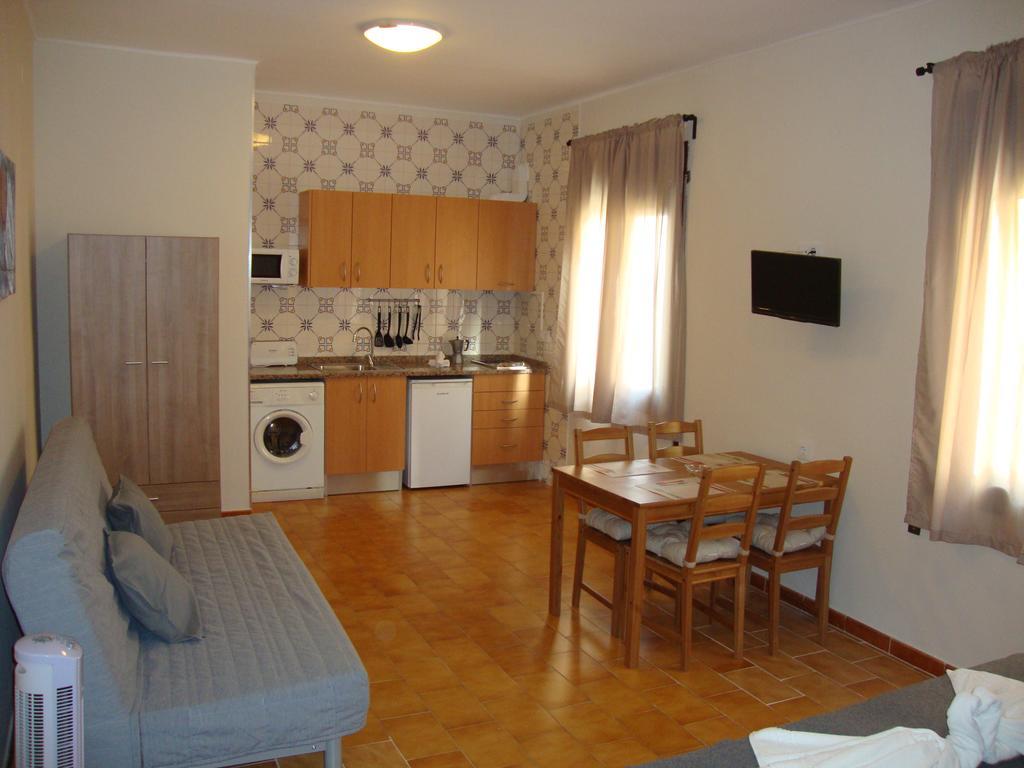 Apartaments Claudi Тосса-де-Мар Экстерьер фото